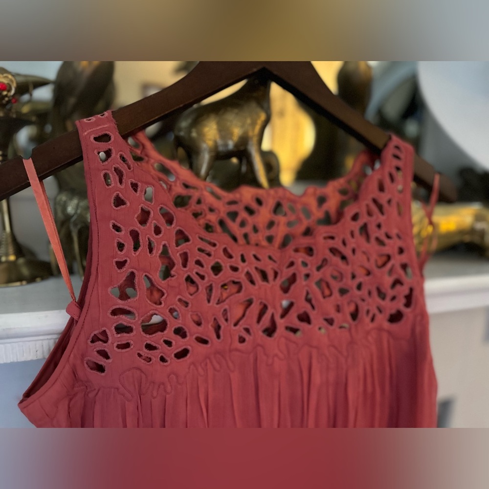 ANTHROPOLOGIE Coral lacework shift dress - Picture 3 of 6